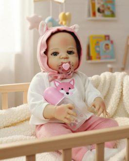 Bebe niña realista de silicona, tipo Reborn.